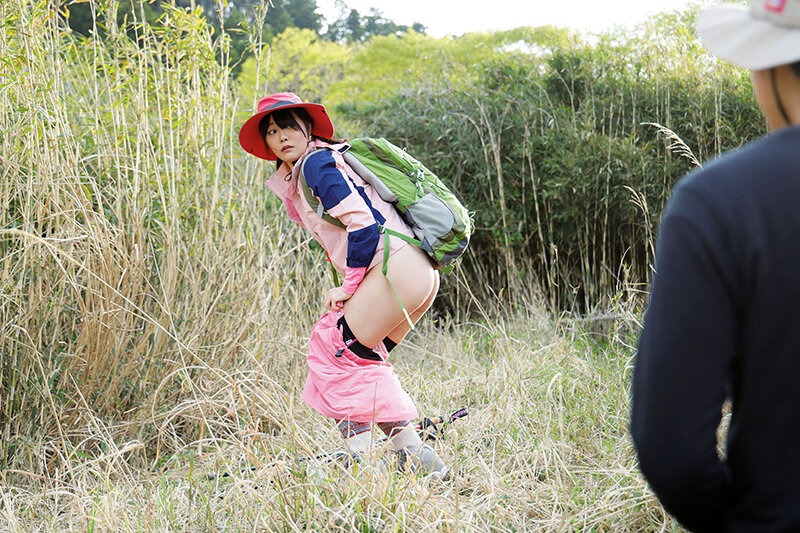大慌てでズボンを穿く